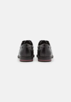 Pier One Unisex - Veterschoenen - Black 8 Pier One Unisex - Veterschoenen - Black -Pier One Winkel 0167b8efc11a474fa58ea9e54d5eab0d