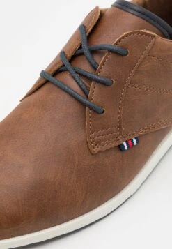 Pier One Sportieve Veterschoenen - Cognac/White -Pier One Winkel 0c2e6eb37336427d88e64335d52c7be6