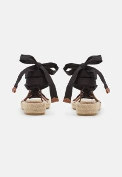 Pier One Leather - Sandalen Met Plateauzool - Black 9 Pier One Leather - Sandalen Met Plateauzool - Black -Pier One Winkel 1b490056c90f46afbbd22bb39480b996