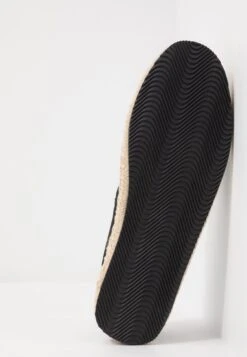 Pier One Rena Espadrille Unisex - Espadrilles - Black -Pier One Winkel 1eb50808d4584488a60ebfcbb93affb1