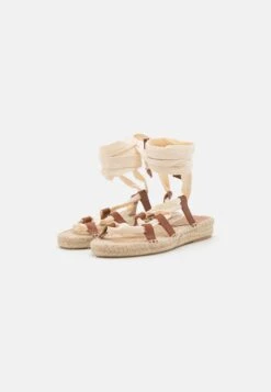 Pier One Leather - Sandalen Met Plateauzool - 003 - Off-White -Pier One Winkel 43fe65b4c8344bbc8a94499df02138b5