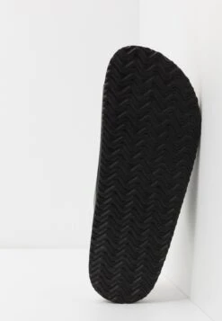 Pier One Unisex - Pantoffels - Black -Pier One Winkel 4a735c24e60449a29969a0148d036b07