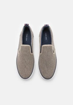 Pier One Unisex - Sneakers Laag - Taupe -Pier One Winkel 4bfc3dea16e84e949402e19f285476a8