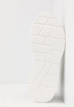 Pier One Sneakers Hoog - Black/White 11 Pier One Sneakers Hoog - Black/White -Pier One Winkel 52b5e07059e148baa03e0194b33ba8c5