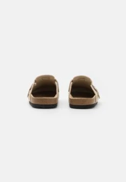 Pier One Leather Unisex - Pantoffels - Beige 8 Pier One Leather Unisex - Pantoffels - Beige -Pier One Winkel 7fc4209f0b9d443b96717beece6deee4