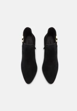 Pier One Leather - Korte Laarzen - Black 11 Pier One Leather - Korte Laarzen - Black -Pier One Winkel ac0e8a9e2f444ed7b2bb2294947141ff