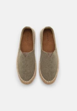 Pier One Espadrilles - Brown -Pier One Winkel b8b6a1b5c8f4462e91558b6bd6046520