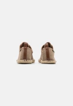 Pier One Sportieve Veterschoenen - Beige -Pier One Winkel d67a41eacb2b48d4940dc1a68500dacb