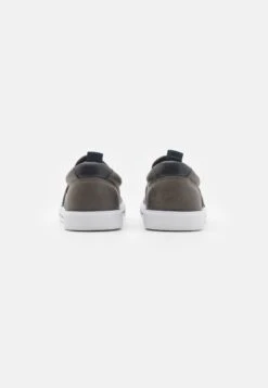 Pier One Unisex - Sneakers Laag - Grey 8 Pier One Unisex - Sneakers Laag - Grey -Pier One Winkel dc55705131384ebf99020ab1138752c4