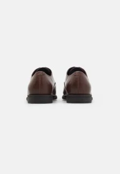 Pier One Unisex - Sportieve Veterschoenen - Dark Brown -Pier One Winkel def25b02b8464c7bb9962d0b86180f45